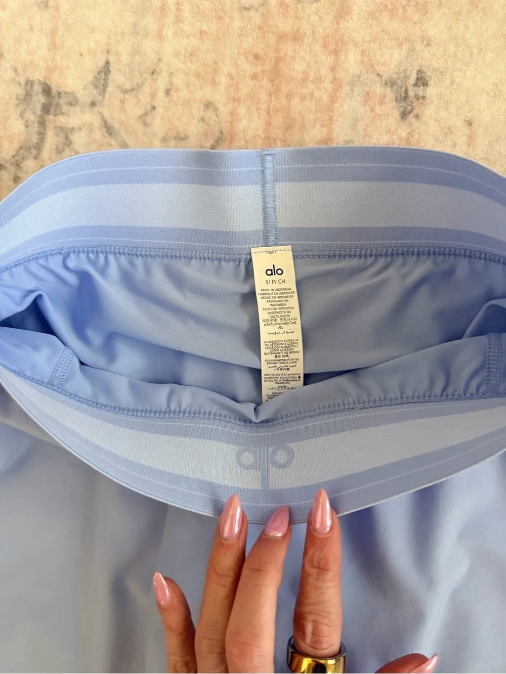 ALO Yoga nwt sold